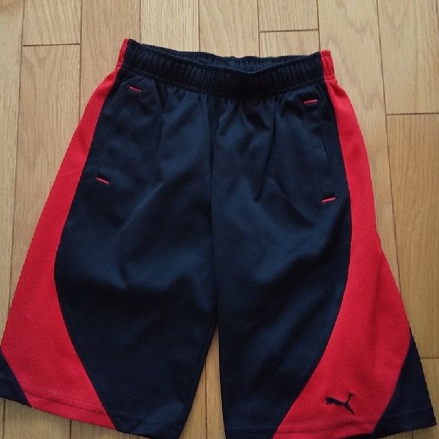 PUMA(プーマ)のPUMA ハーフパンツ 140 キッズ/ベビー/マタニティのキッズ服男の子用(90cm~)(パンツ/スパッツ)の商品写真