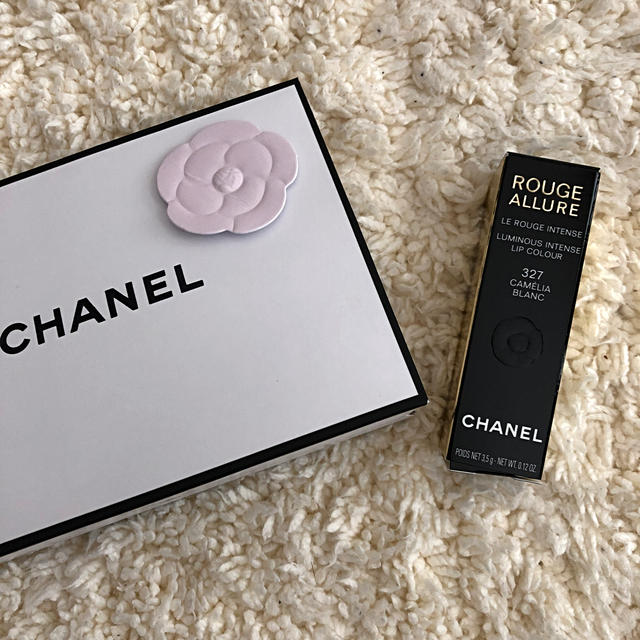 CHANEL(シャネル)のCHANEL シャネルルージュアリュール327 カメリアブランドゥシャネル  コスメ/美容のベースメイク/化粧品(口紅)の商品写真