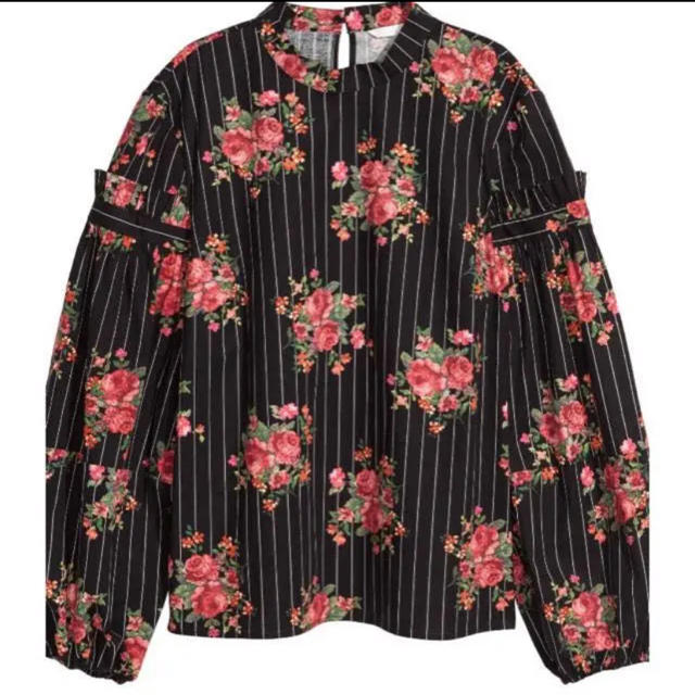 H&H(エイチアンドエイチ)のH&M 花柄 トップス　バルーン　スリーブ レディースのトップス(カットソー(長袖/七分))の商品写真