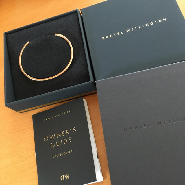 Daniel Wellington(ダニエルウェリントン)のダニエルウェリントン　バングル レディースのアクセサリー(ブレスレット/バングル)の商品写真