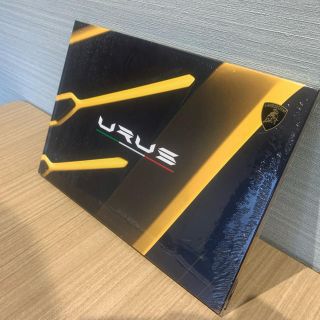 ランボルギーニ(Lamborghini)の【非売品】ランボルギーニ　URUS カタログ(カタログ/マニュアル)