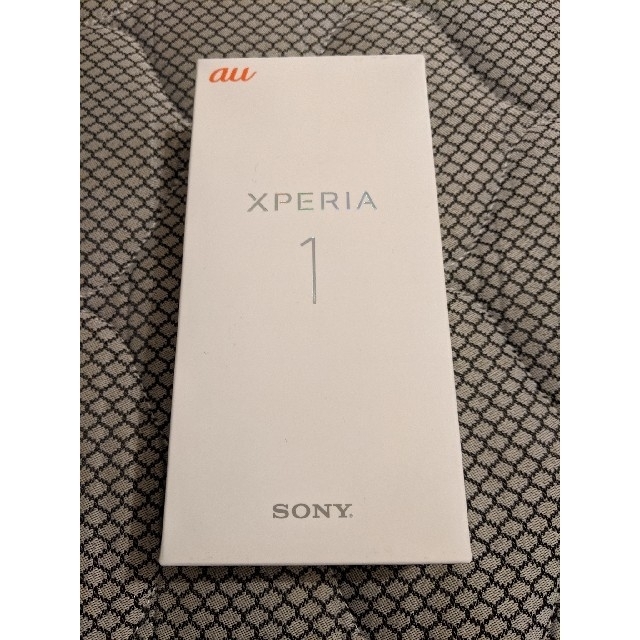 Xperia(エクスペリア)のXperia 1 SIMフリー　グレー　64GB 新品未使用　SOV40 スマホ/家電/カメラのスマートフォン/携帯電話(スマートフォン本体)の商品写真