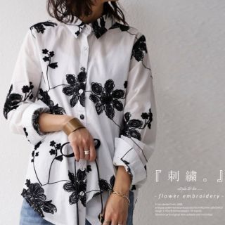 アンティカ(antiqua)の【値下げました】アンティカ◆刺繍シャツ◆新品未使用(シャツ/ブラウス(長袖/七分))