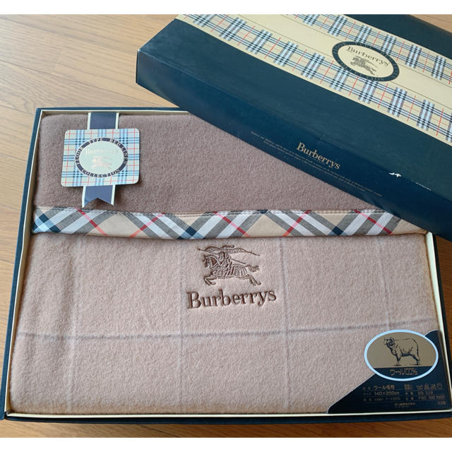 BURBERRY(バーバリー)のバーバリー　毛布　Burberrys インテリア/住まい/日用品の寝具(毛布)の商品写真