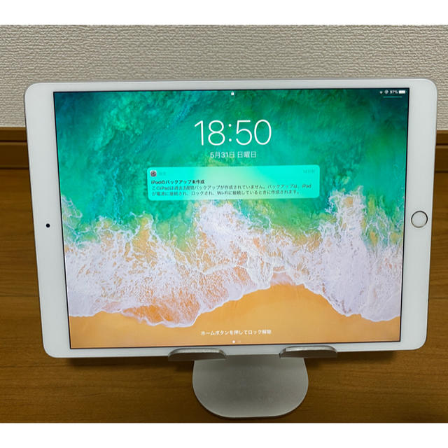 iPad(アイパッド)のipad pro10.5wifiモデル64GB Applepencil付き スマホ/家電/カメラのPC/タブレット(タブレット)の商品写真
