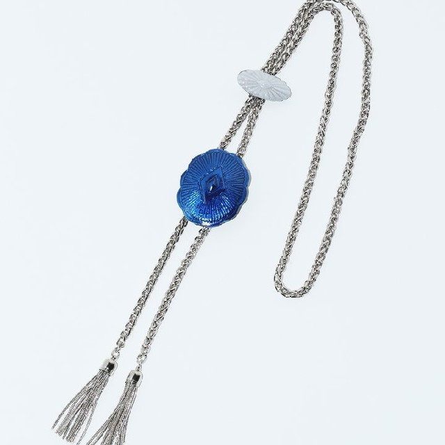 TOGA(トーガ)のTOGA タイ形ネックレス 新品 ブルー レディースのアクセサリー(ネックレス)の商品写真