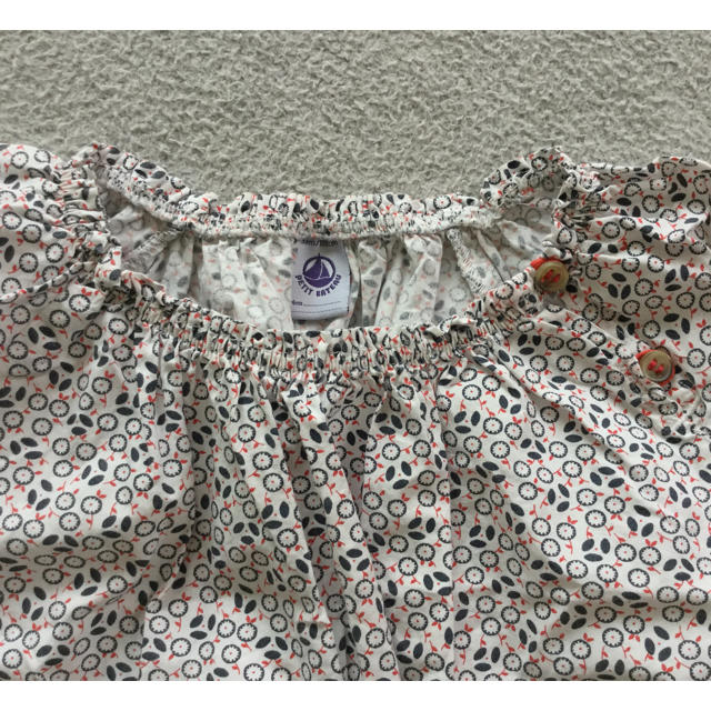 PETIT BATEAU(プチバトー)のプチ・バトー　108センチ キッズ/ベビー/マタニティのキッズ服女の子用(90cm~)(ブラウス)の商品写真