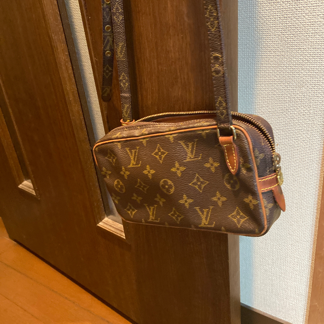 LOUIS VUITTON(ルイヴィトン)のLV マルリーバンドリエール レディースのバッグ(ショルダーバッグ)の商品写真