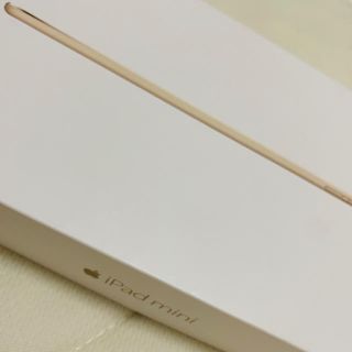 アップル(Apple)のiPad mini 4 Cellular au 128GB ゴールド 美品(タブレット)