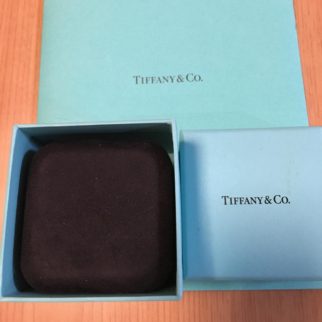 Tiffany & Co.(ティファニー)のティファニーソリティア　4号 レディースのアクセサリー(リング(指輪))の商品写真