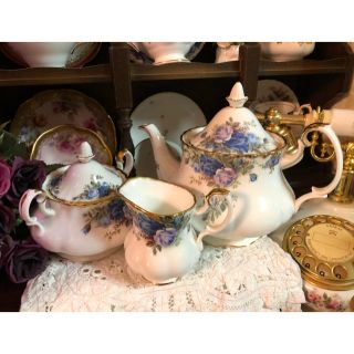 ロイヤルアルバート(ROYAL ALBERT)の希少 ロイヤルアルバート Royal Albert Moonlight Rose(食器)