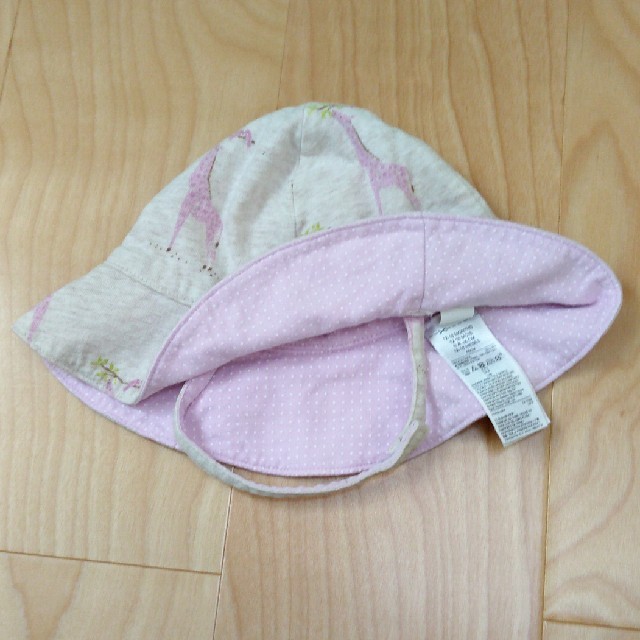 babyGAP(ベビーギャップ)の帽子 48センチ リバーシブル キッズ/ベビー/マタニティのこども用ファッション小物(帽子)の商品写真