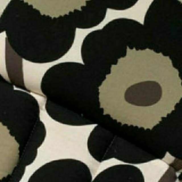 marimekko(マリメッコ)のマリメッコ 転倒防止 クッション カバー 赤ちゃん ベビー マリメッコ 転倒防止 キッズ/ベビー/マタニティのキッズ/ベビー/マタニティ その他(その他)の商品写真