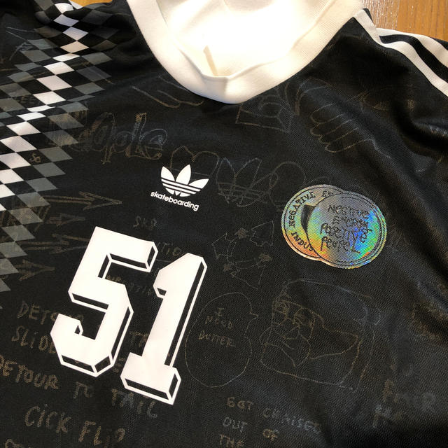 adidas(アディダス)の定価以下 送料込 adidas sb mark gonzales jersey スポーツ/アウトドアのサッカー/フットサル(ウェア)の商品写真