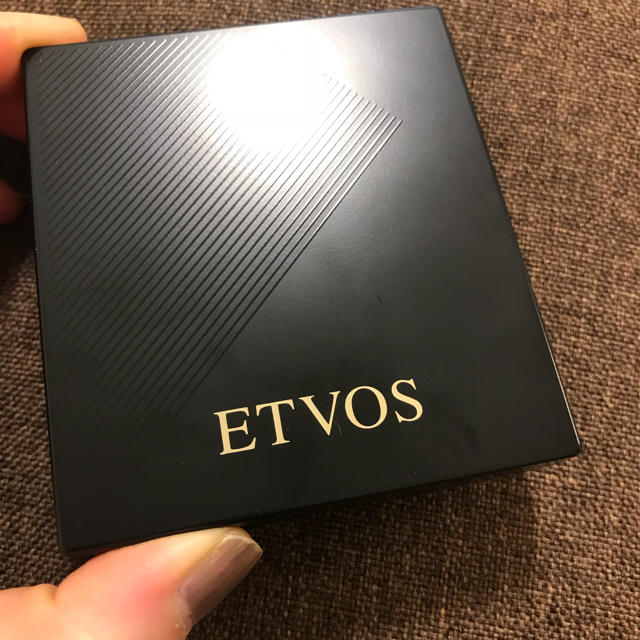 ETVOS(エトヴォス)のエトヴォス ミネラルスノーパウダー 値下げしました コスメ/美容のベースメイク/化粧品(フェイスパウダー)の商品写真