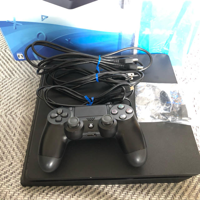 PS4 本体　完品