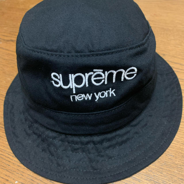 Supreme(シュプリーム)のsupreme バケットハット　正規品 メンズの帽子(ハット)の商品写真