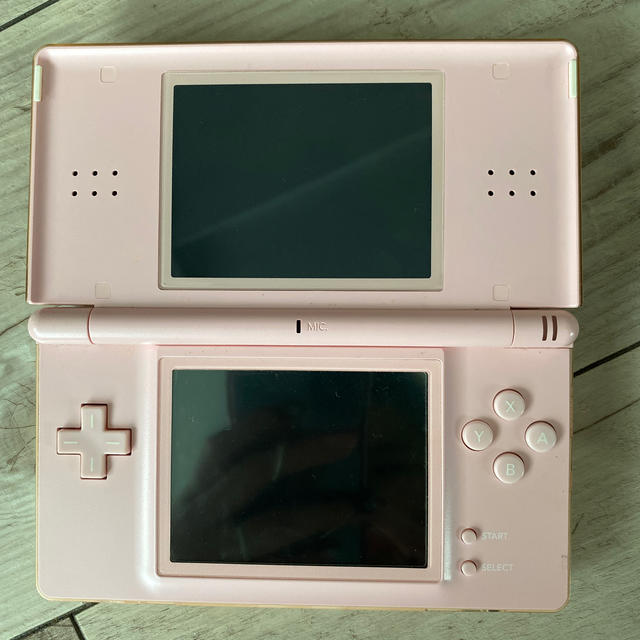 ニンテンドーDS(ニンテンドーDS)のNintendo DS Lite ピンク 本体+ソフト エンタメ/ホビーのゲームソフト/ゲーム機本体(携帯用ゲーム機本体)の商品写真