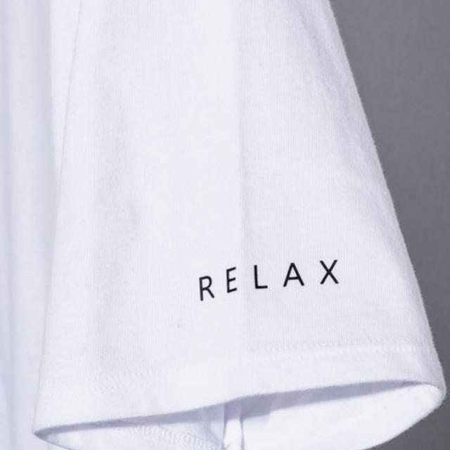 1piu1uguale3(ウノピゥウノウグァーレトレ)の1PIU1UGUALE3 RELAX ビッグロゴTシャツ メンズのトップス(Tシャツ/カットソー(半袖/袖なし))の商品写真