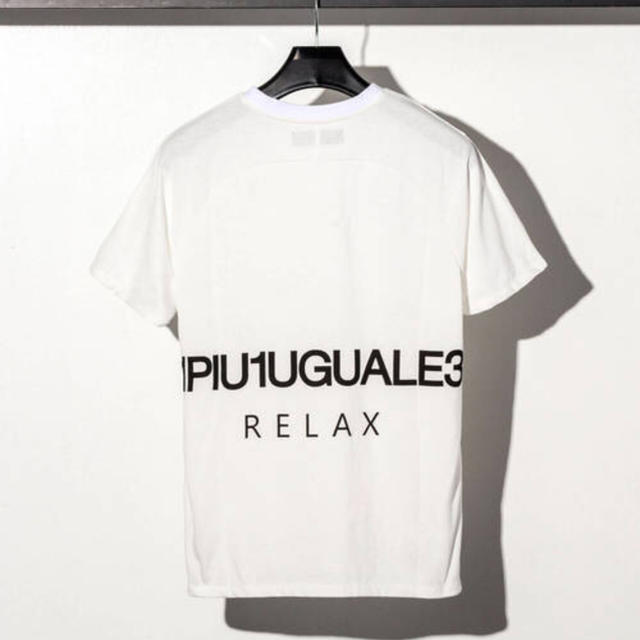 1piu1uguale3(ウノピゥウノウグァーレトレ)の1PIU1UGUALE3 RELAX バックプリントTシャツ メンズのトップス(Tシャツ/カットソー(半袖/袖なし))の商品写真