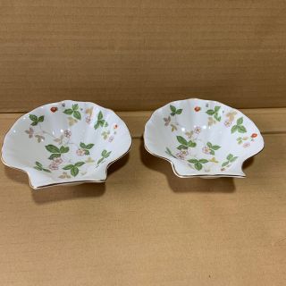 ウェッジウッド(WEDGWOOD)のウエッジウッド　ワイルドストロベリー　シェル型プレート　２枚セット(食器)