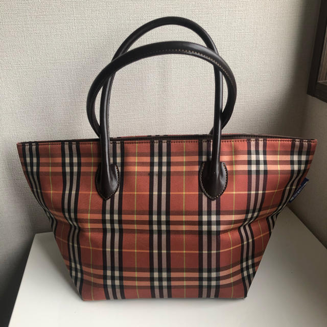 BURBERRY BLUE LABEL(バーバリーブルーレーベル)のバーバリー　ブルーレーベルのバッグ レディースのバッグ(ハンドバッグ)の商品写真