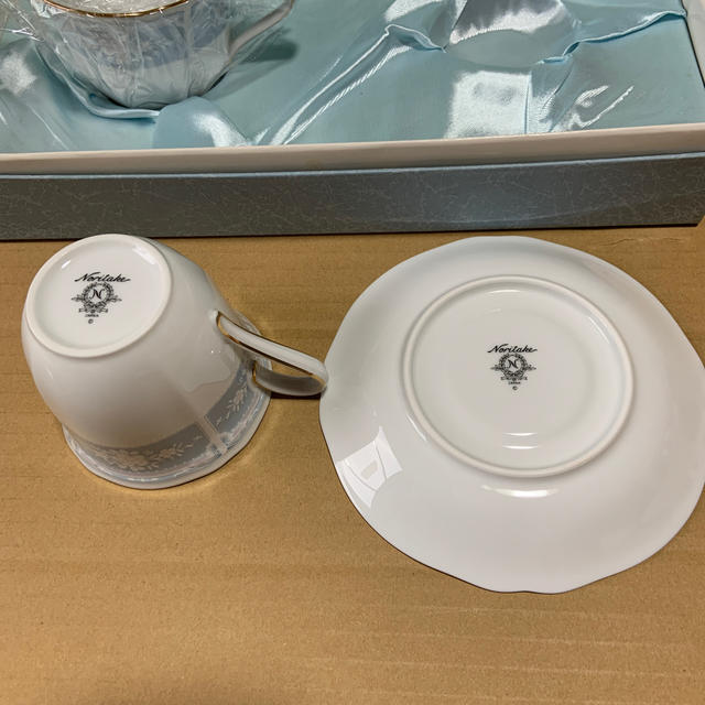 Noritake(ノリタケ)のノリタケ　カップ＆ソーサー　２客セット インテリア/住まい/日用品のキッチン/食器(グラス/カップ)の商品写真