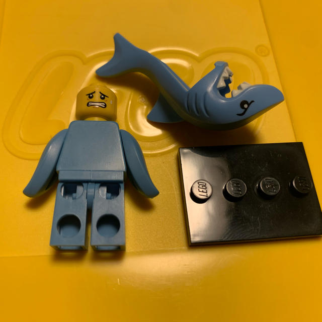 Lego(レゴ)のLEGO ミニフィグシリーズ　サメ キッズ/ベビー/マタニティのおもちゃ(積み木/ブロック)の商品写真
