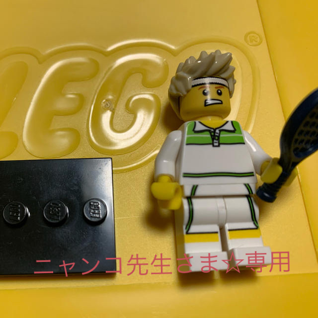 Lego(レゴ)のLEGO ミニフィグシリーズ　テニス男女、サンタ、ミュージシャン女 キッズ/ベビー/マタニティのおもちゃ(積み木/ブロック)の商品写真