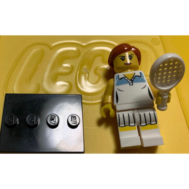 Lego(レゴ)のLEGO ミニフィグシリーズ　テニス男女、サンタ、ミュージシャン女 キッズ/ベビー/マタニティのおもちゃ(積み木/ブロック)の商品写真