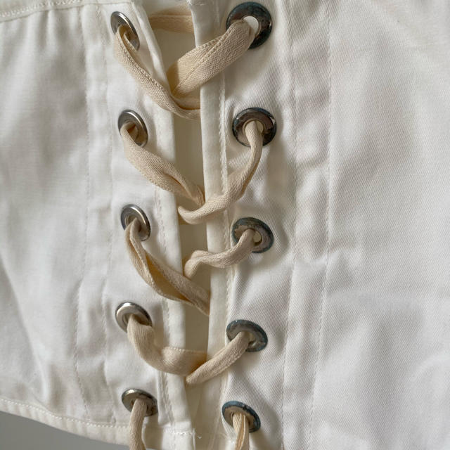 ZARA(ザラ)のZARA ザラ コルセット Tシャツ ホワイト レディースのトップス(Tシャツ(半袖/袖なし))の商品写真