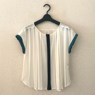 インディヴィ(INDIVI)のINDIVI♡デザインシャツ(シャツ/ブラウス(半袖/袖なし))