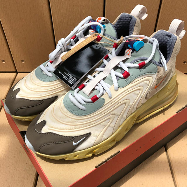 NIKE(ナイキ)の29cm Travis Scott AIR MAX 270 カクタス トレイル  メンズの靴/シューズ(スニーカー)の商品写真