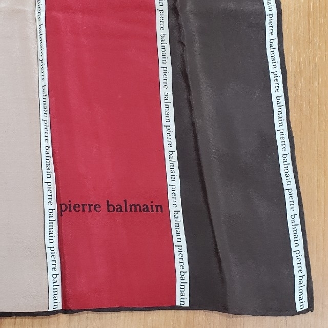 Pierre Balmain(ピエールバルマン)のピエールバルマンスカーフ　シルク レディースのファッション小物(バンダナ/スカーフ)の商品写真