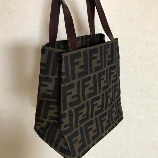 フェンディ(FENDI)のFENDIトートバッグ(ハンドバッグ)