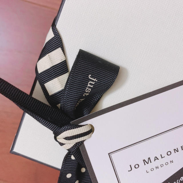 Jo Malone(ジョーマローン)の新品未使用⭐︎ジョーマローン　キャンドル&ボディソープセット コスメ/美容のリラクゼーション(キャンドル)の商品写真