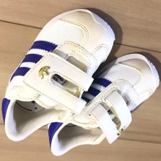 アディダス(adidas)のadidasスニーカー(スニーカー)