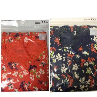 ユニクロ(UNIQLO)のユニクロ　キャミソール　花柄　紺と赤　2枚セット(キャミソール)