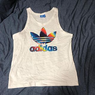 アディダス(adidas)のadidas Tシャツ(Tシャツ/カットソー(半袖/袖なし))