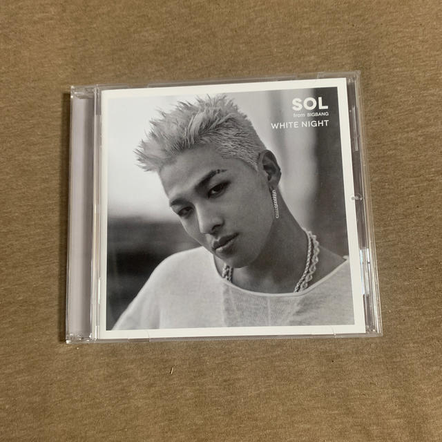 BIGBANG(ビッグバン)のWHITE NIGHT エンタメ/ホビーのCD(ポップス/ロック(邦楽))の商品写真