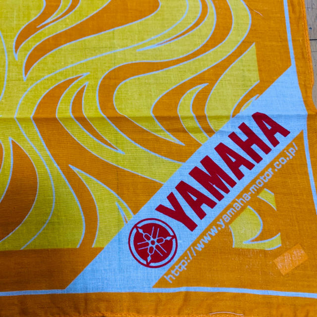 ヤマハ(ヤマハ)の【新品】YAMAHA オレンジバンダナ　非売品 メンズのファッション小物(バンダナ/スカーフ)の商品写真