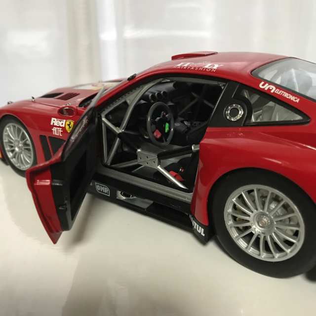 Ferrari(フェラーリ)の【美品、カッコイイです】京商 1/18 フェラーリ 575 GTC エンタメ/ホビーのおもちゃ/ぬいぐるみ(ミニカー)の商品写真