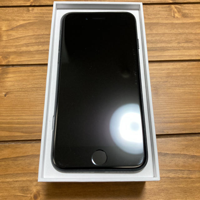 スマートフォン/携帯電話【美品】iPhone 7 Black 32GB AT&T使用 SIMフリー