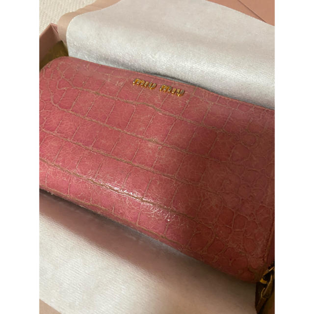 miumiu(ミュウミュウ)のmiumiu ピンク　長財布　中古　正規品 メンズのファッション小物(長財布)の商品写真