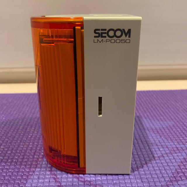 セコム SECOM フラッシュライト です。LM-P0070です。防犯カメラを付け