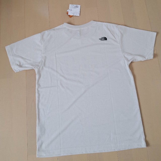 THE NORTH FACE(ザノースフェイス)の【新品】ノースフェイス S/S BOX TFN TEE ビンテージホワイト XL メンズのトップス(Tシャツ/カットソー(半袖/袖なし))の商品写真