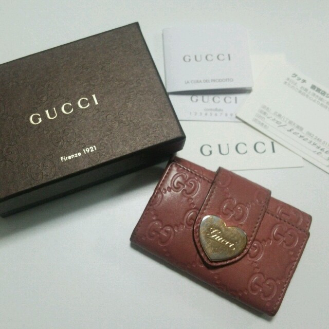 Gucci(グッチ)のGUCCI キーケース ハート ピンク レディースのファッション小物(キーケース)の商品写真