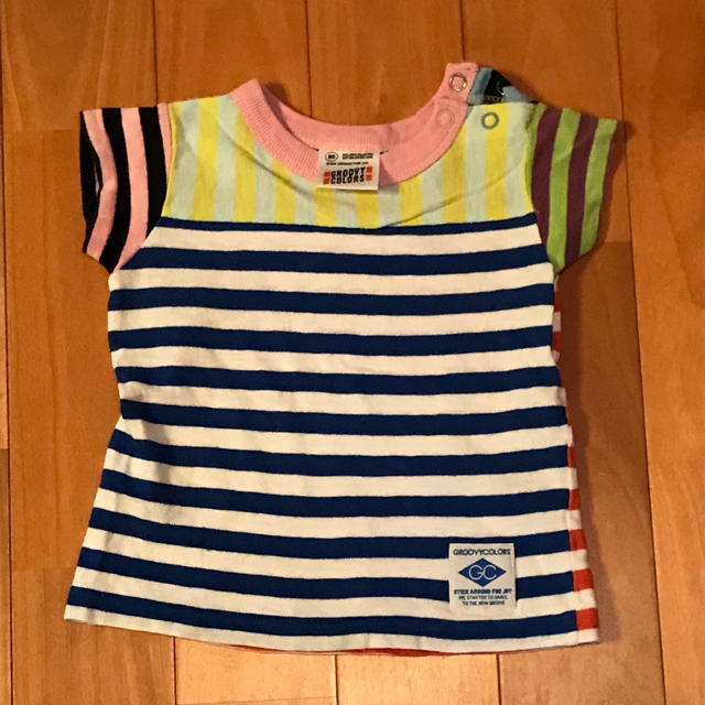 Groovy Colors(グルービーカラーズ)のグルービーカラーズ　Tシャツ　80 キッズ/ベビー/マタニティのベビー服(~85cm)(Ｔシャツ)の商品写真