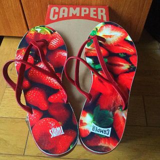 カンペール(CAMPER)の新品 CAMPER ストロベリー柄サンダル(サンダル)