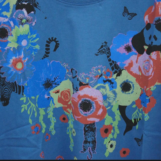 ScoLar(スカラー)の【新品】ScoLar アニマル花柄Tシャツブルー レディースのトップス(Tシャツ(半袖/袖なし))の商品写真